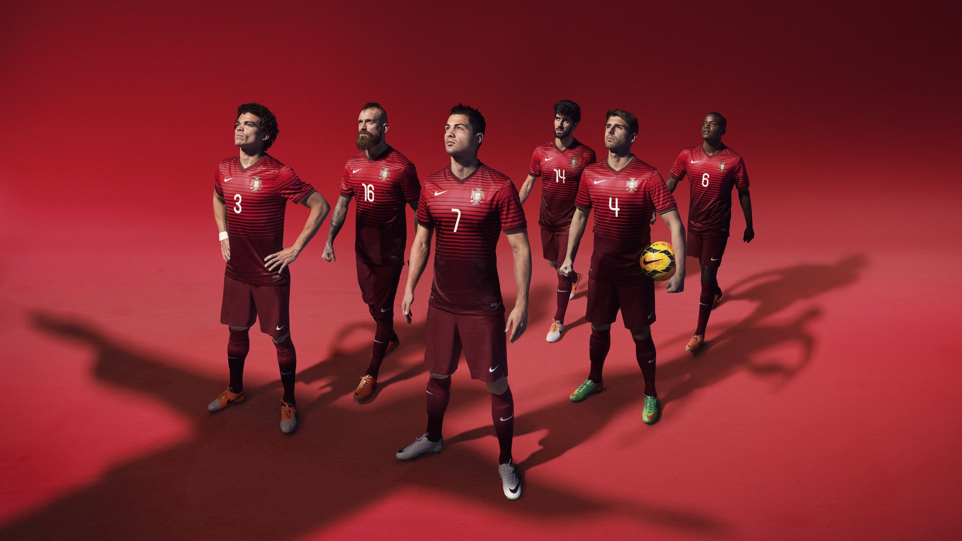 国足主力后卫伤愈归队防线再升级，国足现役后卫